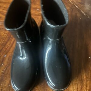 Like new. Wore only once